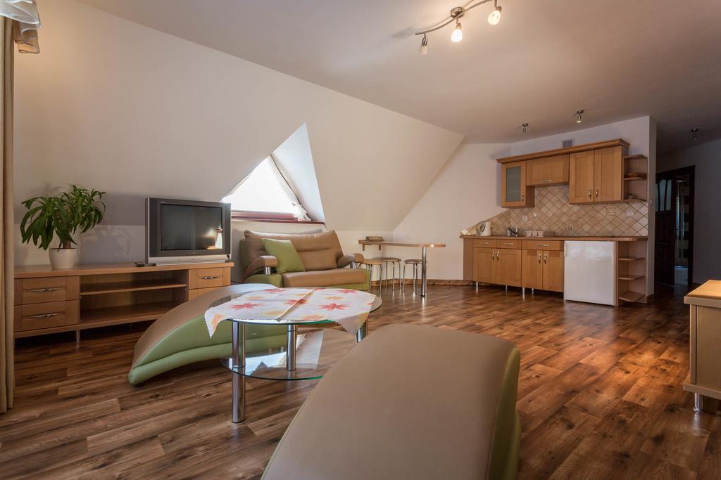 Sykowny Dworek Apartamenty Koscielisko Luaran gambar