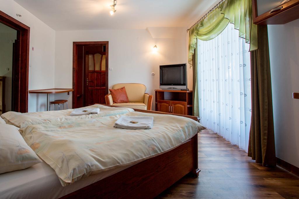 Sykowny Dworek Apartamenty Koscielisko Luaran gambar